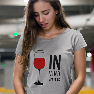 In Vino Veritas Women's T-Shirt - Cabo Easy